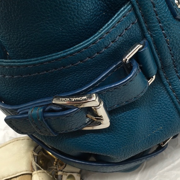 Michael Kors Hamilton Belted Tote w/ Removable Shoulder Strap - Picture 14 of 16